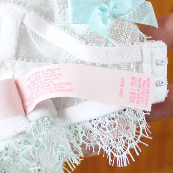 Victoria's Secret Garter Belt White Mint Green Chantilly Lace XS Wedding P57 - Picture 6 of 9
